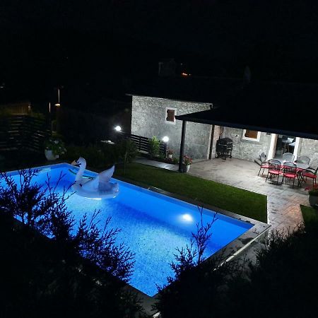 Villa Kos Lupoglav エクステリア 写真