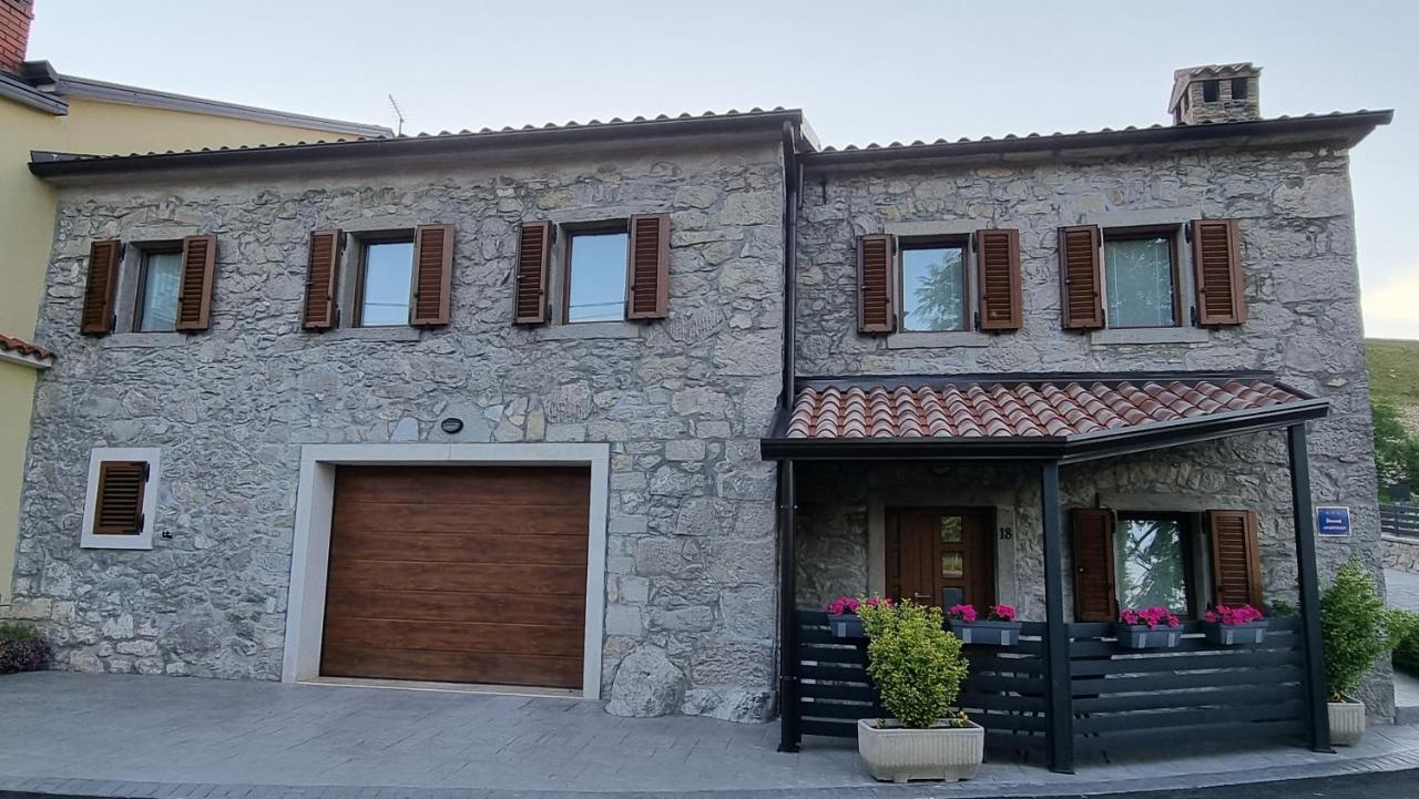 Villa Kos Lupoglav エクステリア 写真