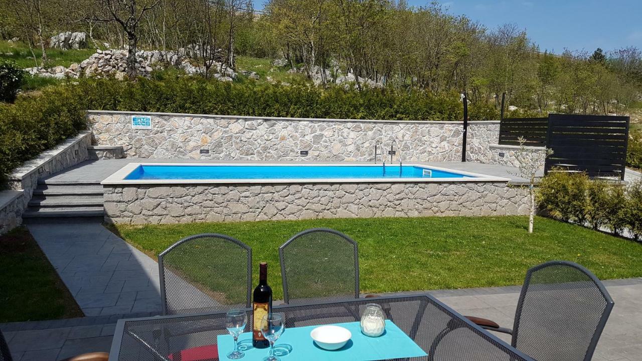 Villa Kos Lupoglav エクステリア 写真
